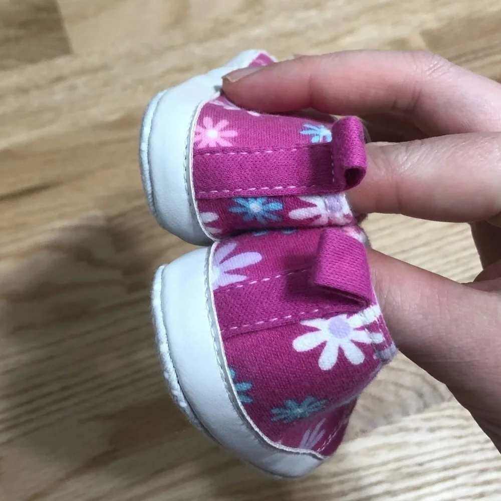 Pink Floral Sneaker Shoes Sz 3-6 Months Girl